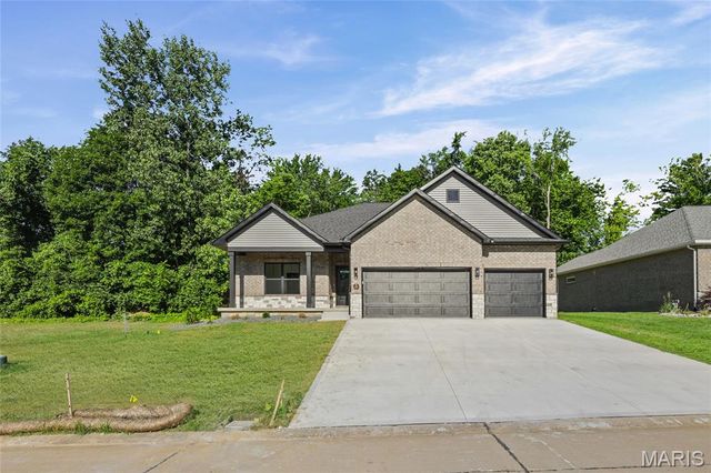 209 Fountain Drive, Glen Carbon, IL 62034