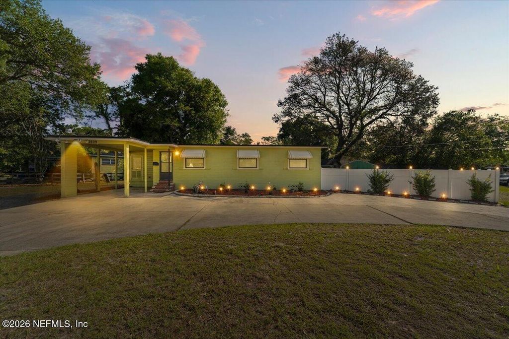 2609 TOWNSEND Boulevard, Jacksonville, FL 32211