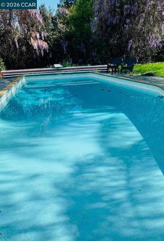 190 Alderwood Road, Walnut Creek, CA 94598