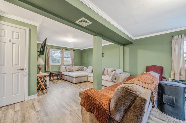 154A Woodrow Parkway, West Babylon, NY 11704