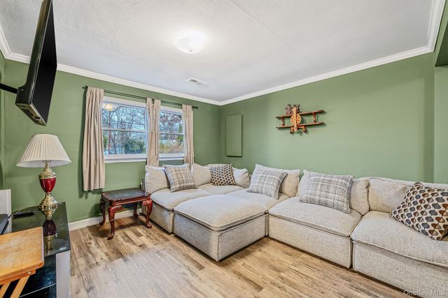 154A Woodrow Parkway, West Babylon, NY 11704