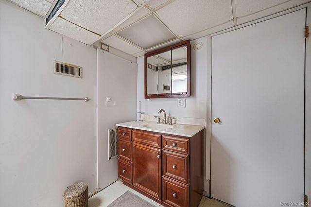 154A Woodrow Parkway, West Babylon, NY 11704