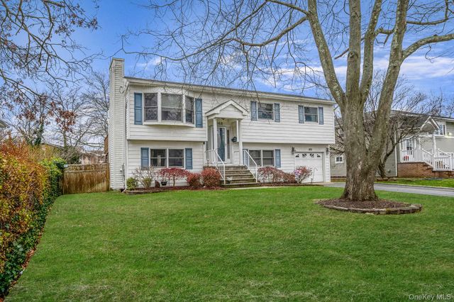 154A Woodrow Parkway, West Babylon, NY 11704