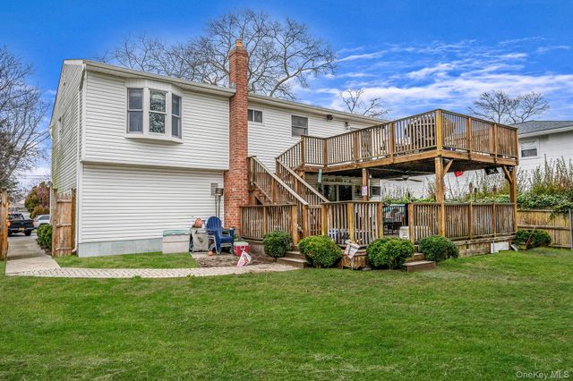 154A Woodrow Parkway, West Babylon, NY 11704