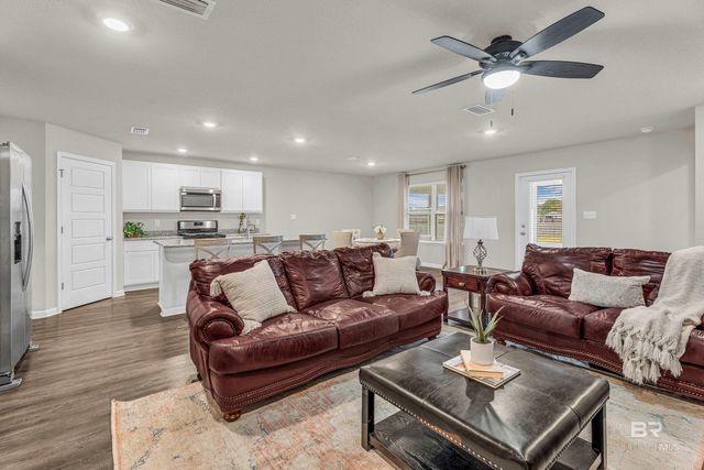 8072 Irwin Loop, Daphne, AL 36526