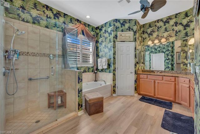 2111 Grove DR, Naples, FL 34120