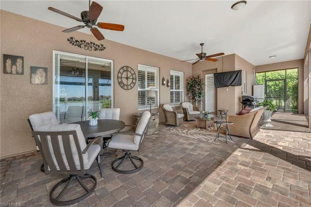2111 Grove DR, Naples, FL 34120