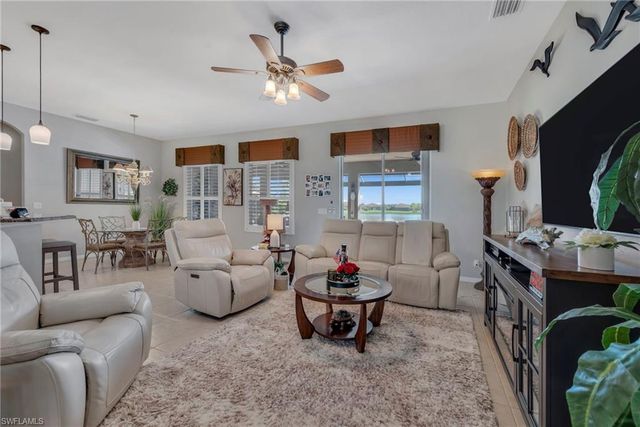 2111 Grove DR, Naples, FL 34120
