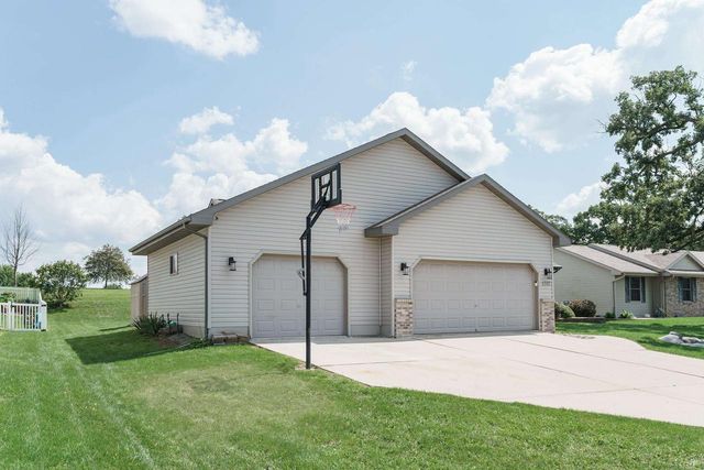 4562 Parkwood Drive, Milton, WI 53563