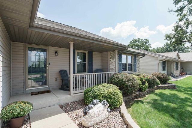 4562 Parkwood Drive, Milton, WI 53563