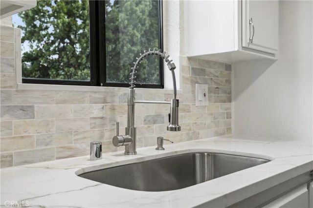 5252 Agnes 2, Valley Village, CA 91607