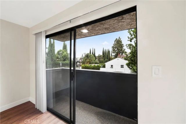 5252 Agnes 2, Valley Village, CA 91607