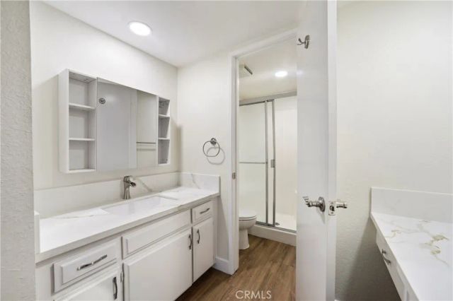 5252 Agnes 2, Valley Village, CA 91607