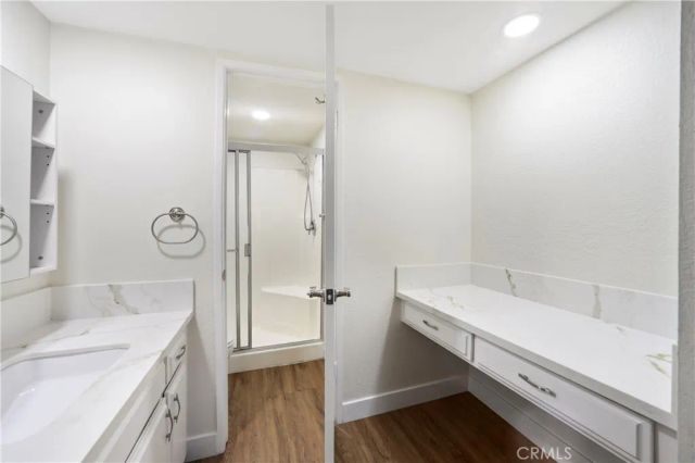 5252 Agnes 2, Valley Village, CA 91607