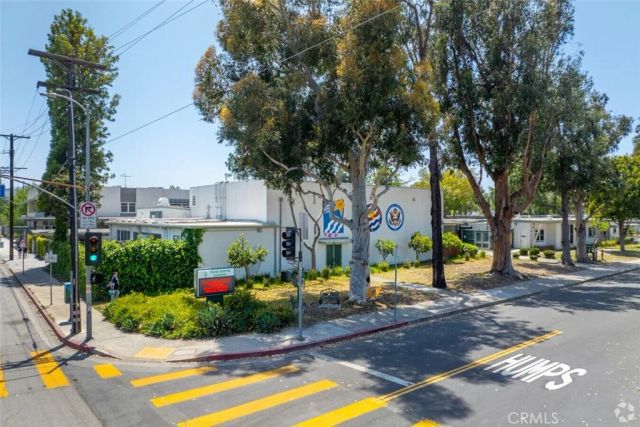 5252 Agnes 2, Valley Village, CA 91607