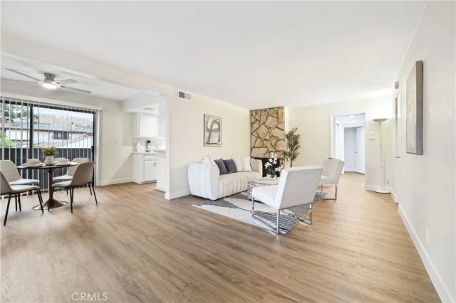 5252 Agnes 2, Valley Village, CA 91607