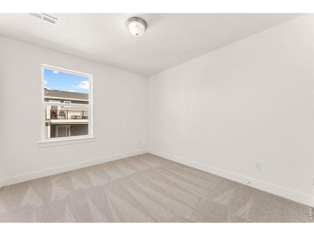 751 Grandview Mdws Dr, Longmont, CO 80503