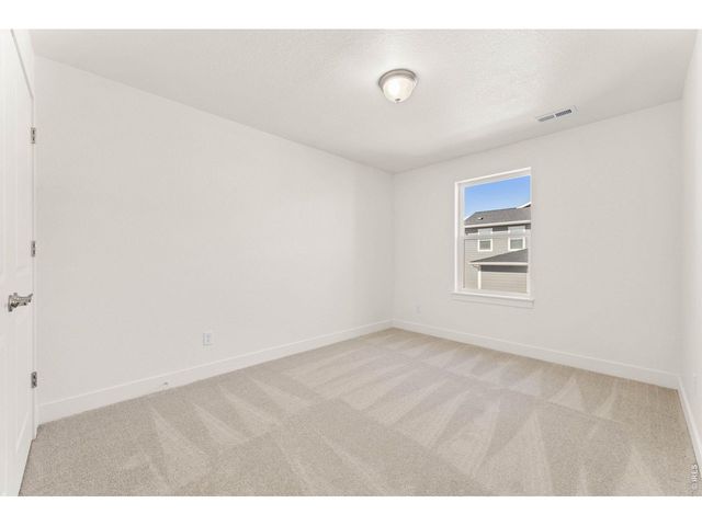 751 Grandview Mdws Dr, Longmont, CO 80503