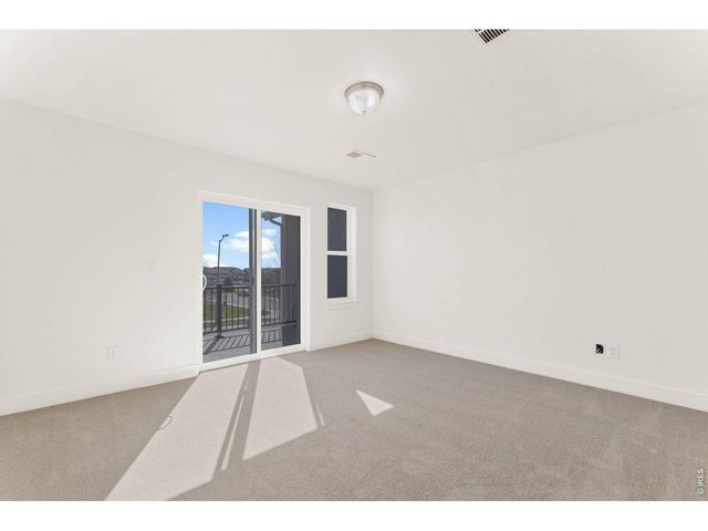 751 Grandview Mdws Dr, Longmont, CO 80503