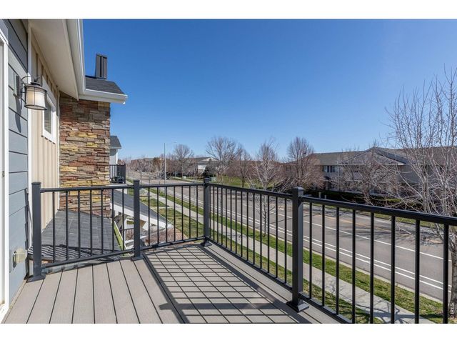 751 Grandview Mdws Dr, Longmont, CO 80503