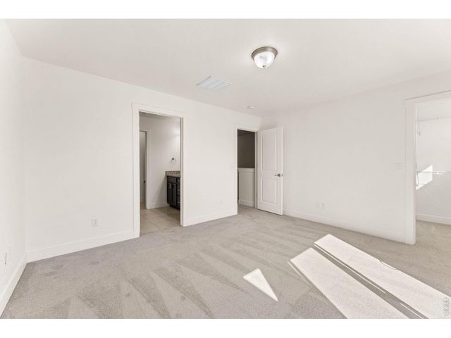 751 Grandview Mdws Dr, Longmont, CO 80503