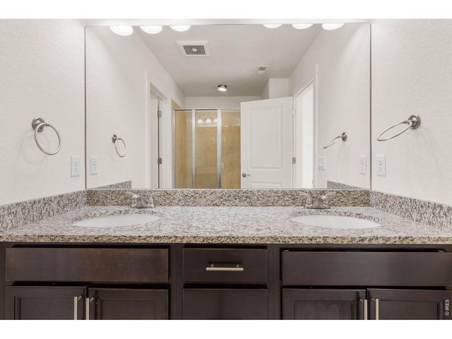 751 Grandview Mdws Dr, Longmont, CO 80503