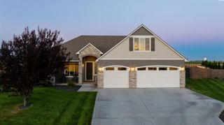 11200 Mathews Dr, Pasco, WA 99301