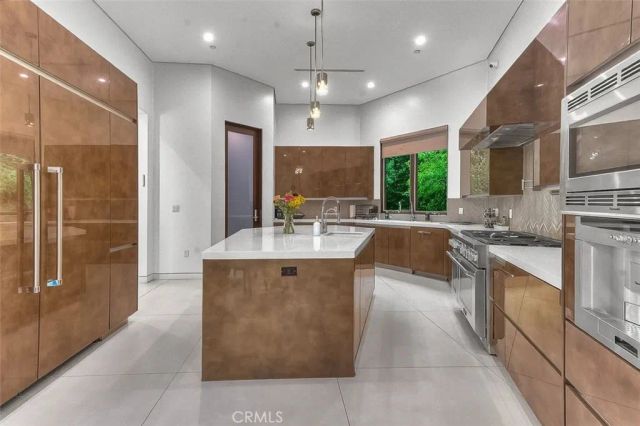 5176 Lindley, Encino, CA 91316