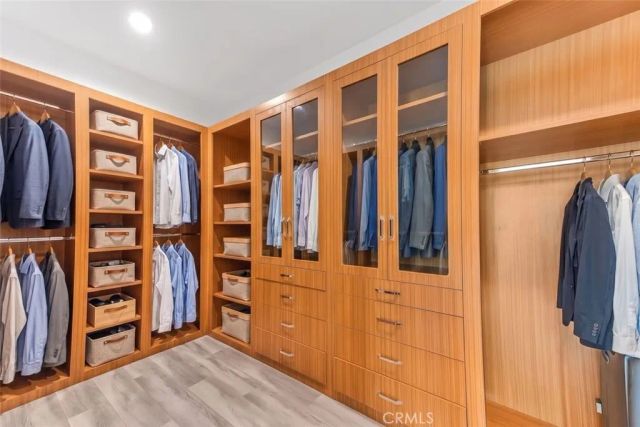 5176 Lindley, Encino, CA 91316