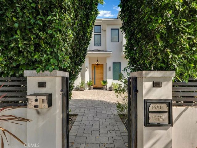 5176 Lindley, Encino, CA 91316
