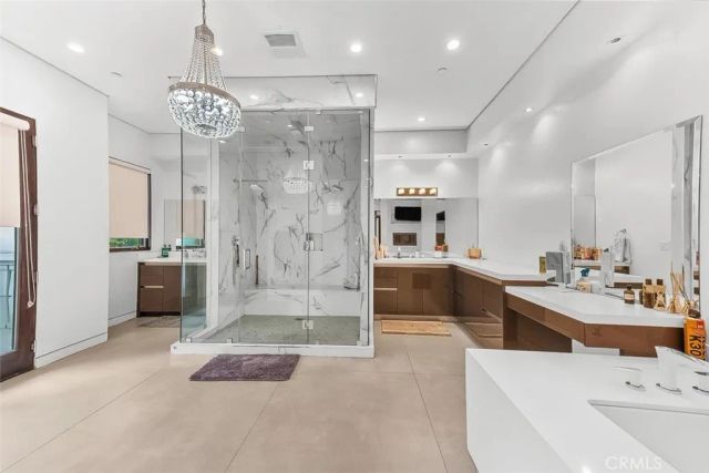 5176 Lindley, Encino, CA 91316