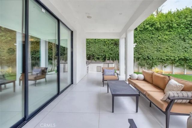 5176 Lindley, Encino, CA 91316