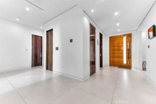 5176 Lindley, Encino, CA 91316