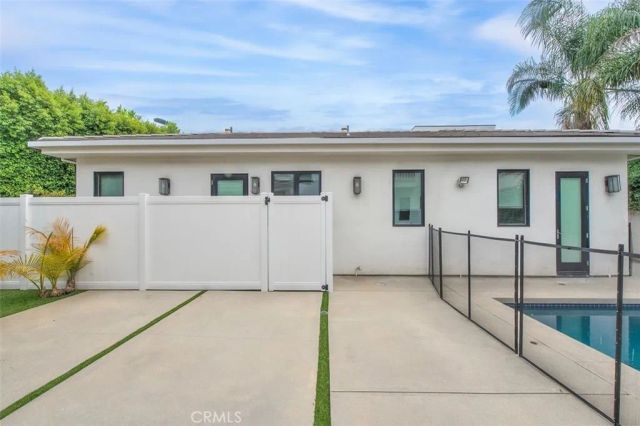 5176 Lindley, Encino, CA 91316
