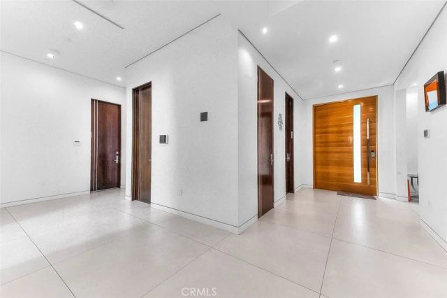 5176 Lindley, Encino, CA 91316