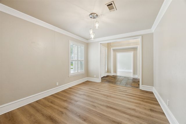 2625 Creekway Drive, Carrollton, TX 75010