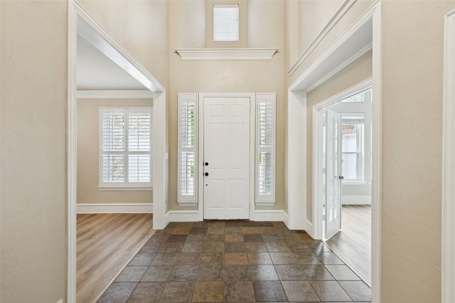 2625 Creekway Drive, Carrollton, TX 75010