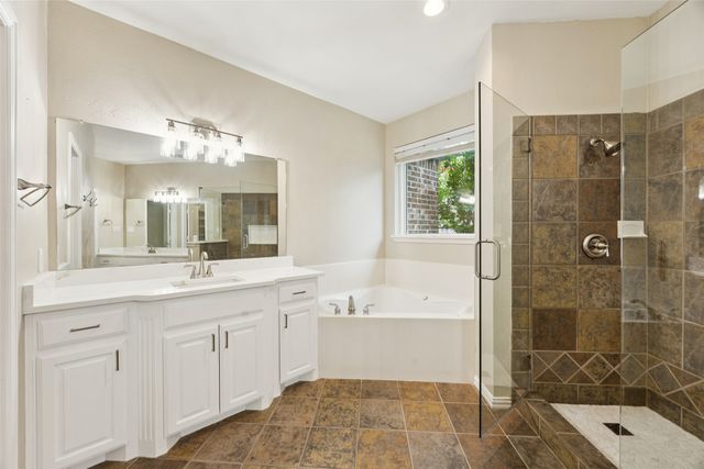 2625 Creekway Drive, Carrollton, TX 75010