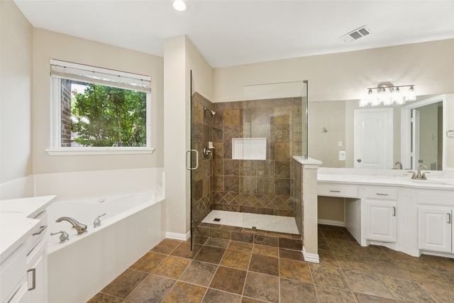 2625 Creekway Drive, Carrollton, TX 75010