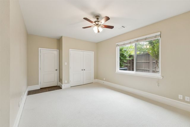 2625 Creekway Drive, Carrollton, TX 75010