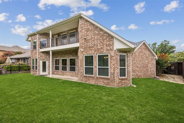 2625 Creekway Drive, Carrollton, TX 75010