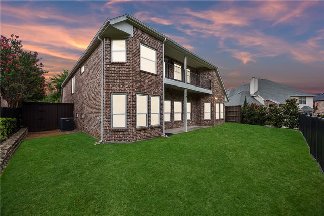 2625 Creekway Drive, Carrollton, TX 75010