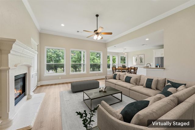 2625 Creekway Drive, Carrollton, TX 75010