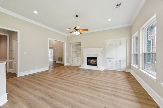 2625 Creekway Drive, Carrollton, TX 75010