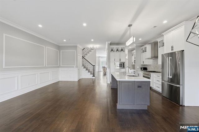 202 Brandon Court, Montvale, NJ 07645