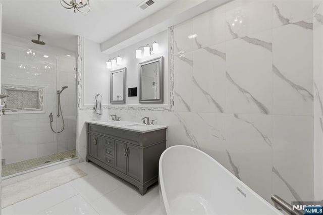 202 Brandon Court, Montvale, NJ 07645