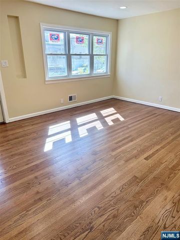 337 1st Street 1, Saddle Brook, NJ 07663