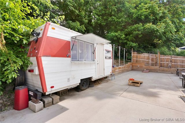 313 E First Street, Madison, IN 47250