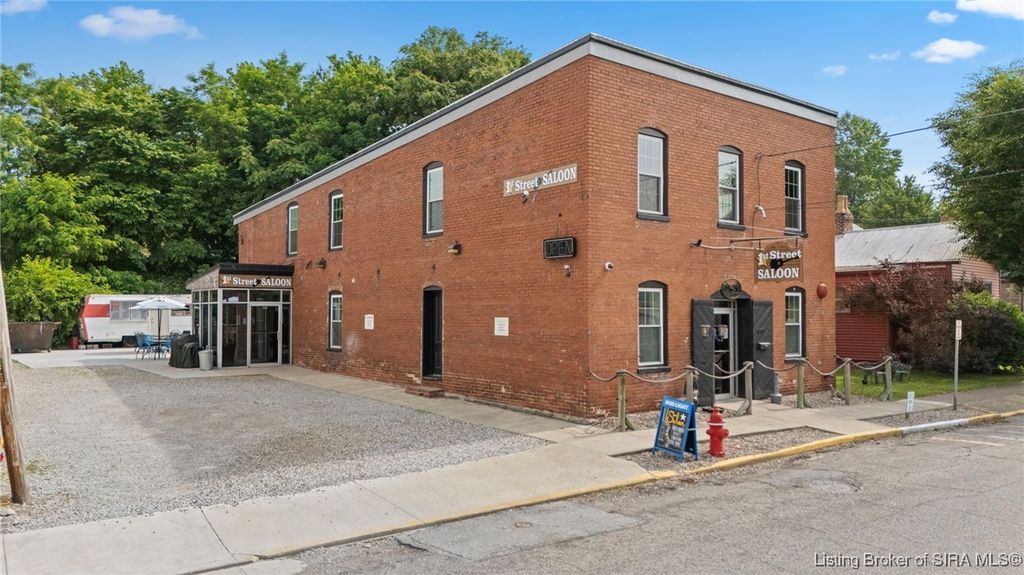 313 E First Street, Madison, IN 47250