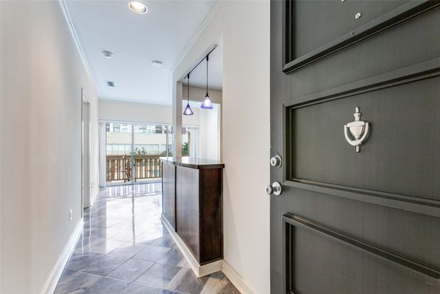 6211 W Northwest Highway G205, Dallas, TX 75225